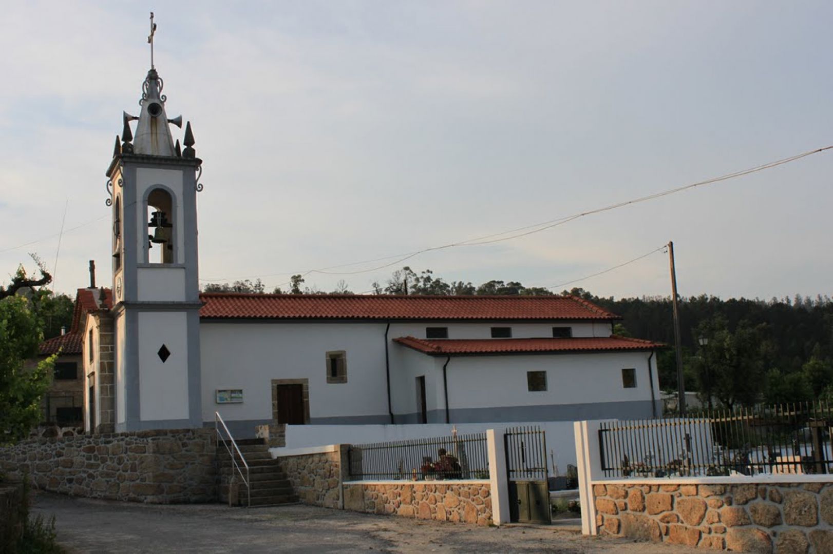 Pico de Regalados, Gondiães e Mós